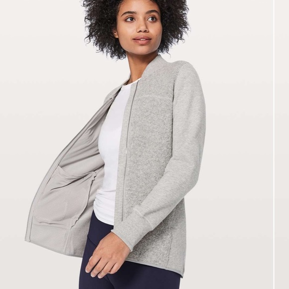 lululemon athletica Jackets & Blazers - Lululemon Stand Out Sherpa Jacket
Heathered Core Light Grey / Silver Drop